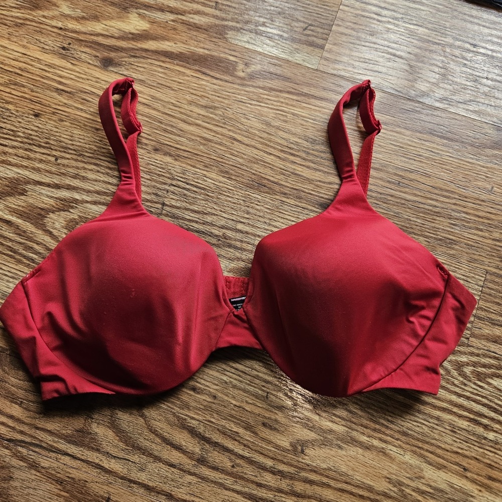 Victorias Secret No Padding Lightly Lined Bra Vintage Y2K '05 38C‎ Red IPEX Body